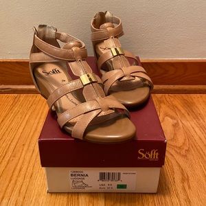Sofft Bernie’s Luggage Sandal Tan 6.5 Wide